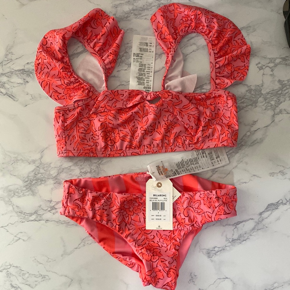 BNWT Girls Billabong swimsuit